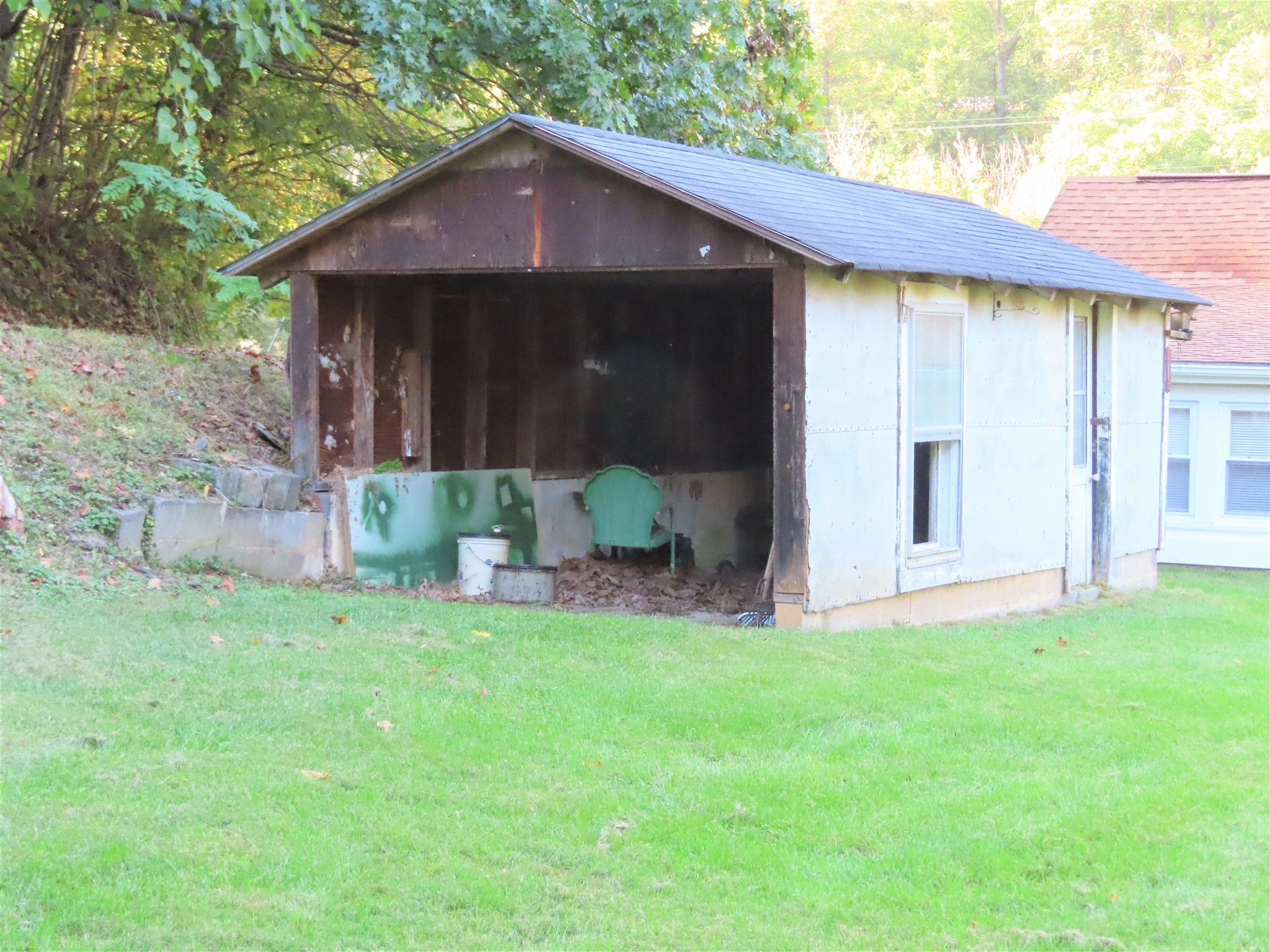 5607 Roanoke Road Shawsville, VA 24162 - Photo 35 of 38 Gallery Image 35