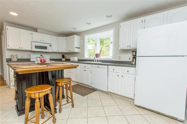 152 Hudson Road Stow, MA 01775 - Photo 9 of 29