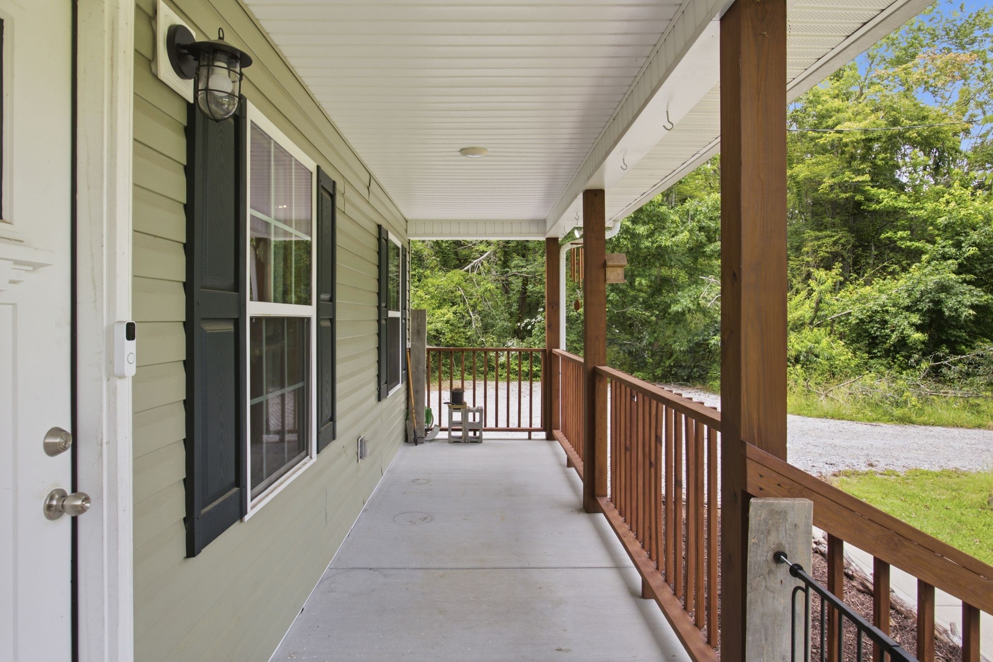 8252 Pinewood Road Nunnelly, TN 37137 - Photo 5 of 34