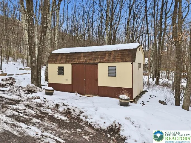 $360,000 | 704 Rainbow Terrace, Effort, PA 18330