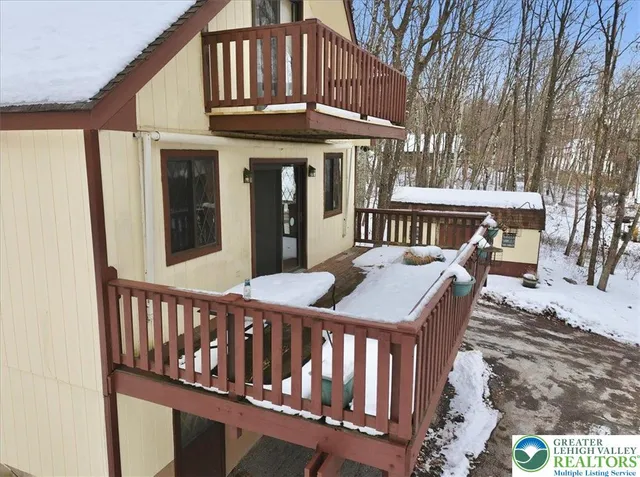 $360,000 | 704 Rainbow Terrace, Effort, PA 18330