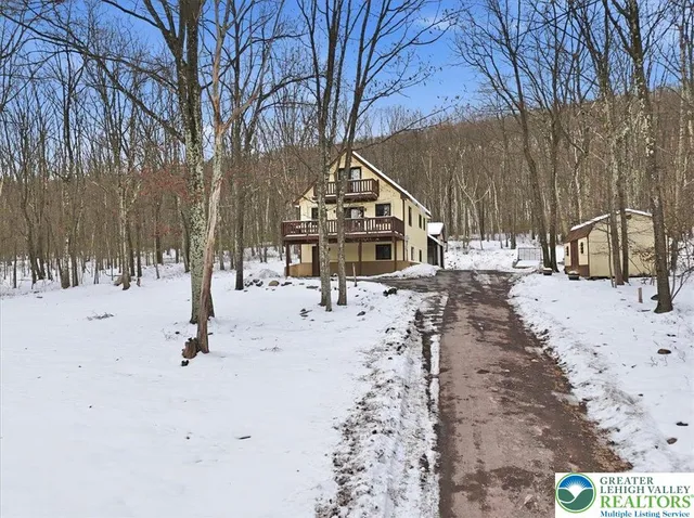 $360,000 | 704 Rainbow Terrace, Effort, PA 18330