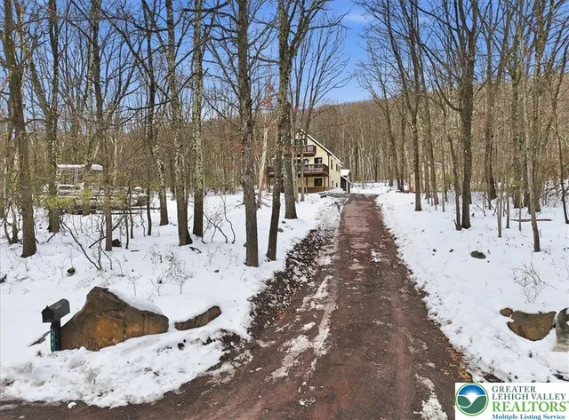 $360,000 | 704 Rainbow Terrace, Effort, PA 18330