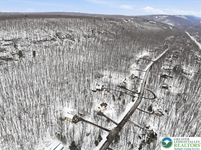 $360,000 | 704 Rainbow Terrace, Effort, PA 18330