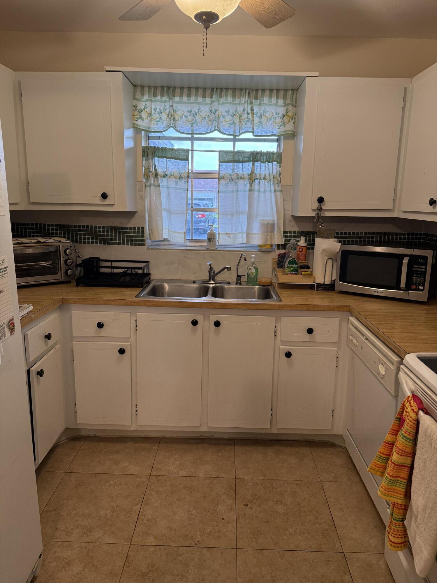 4515 Northwest 3rd Street, Unit A Delray Beach, FL 33445 - Photo 17 of 28 4515 17