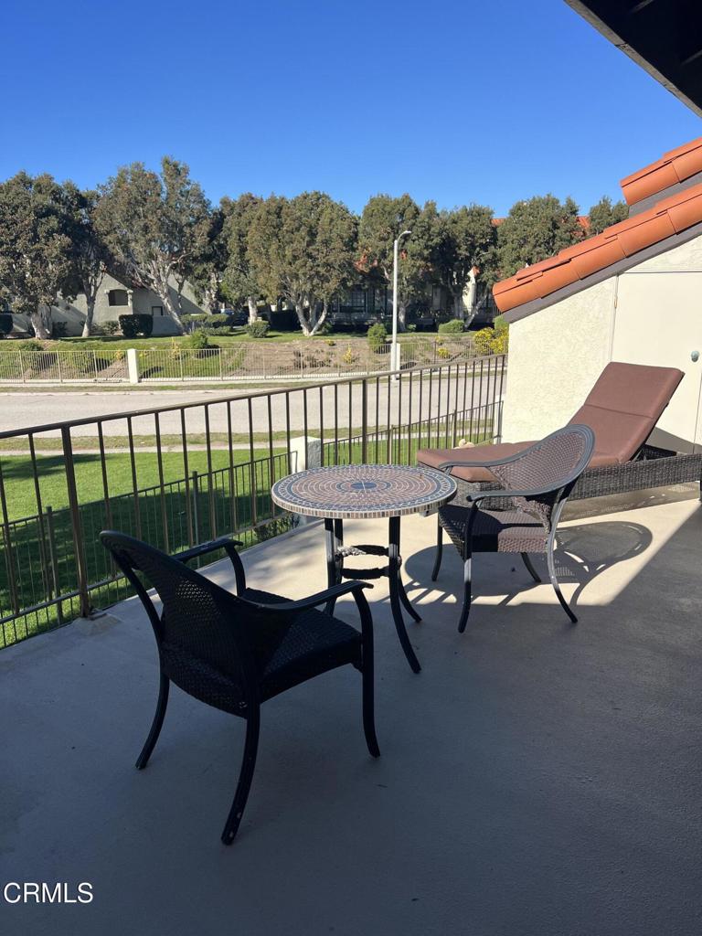 4510 Antigua Way Oxnard, CA 93035 - Photo 10 of 16 a house view with a sitting space and garden