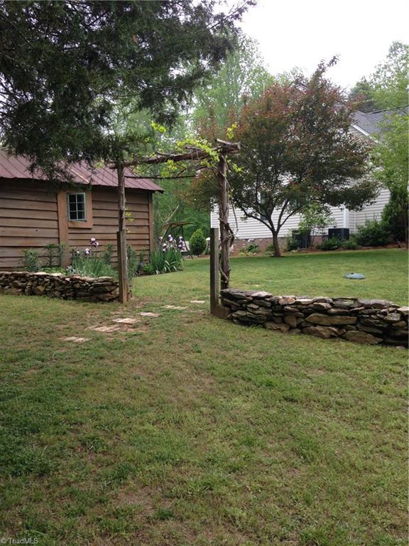 371 Foulks Road Madison, NC 27025 - Photo 9 of 30