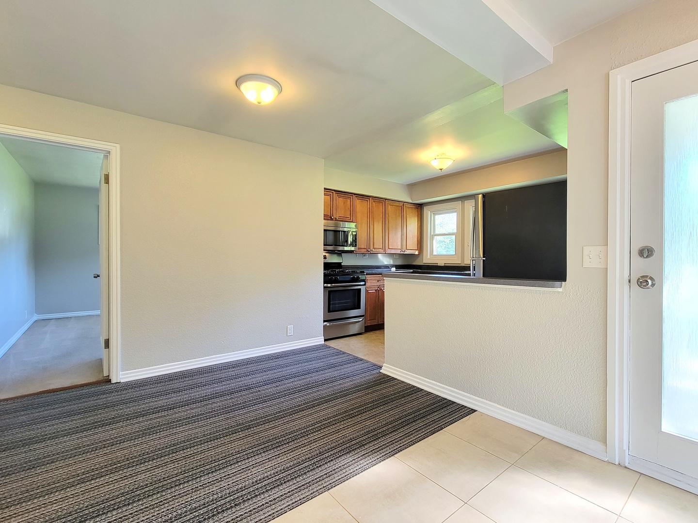 28W450 Roosevelt Road Winfield, IL 60190 - Photo 5 of 28