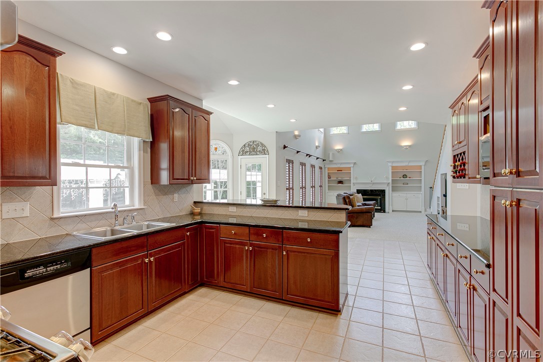 3504 Robious Forest Way Midlothian, VA 23113 - Photo 14 of 38 The Kitchen is open into the Breakfast Nook area a