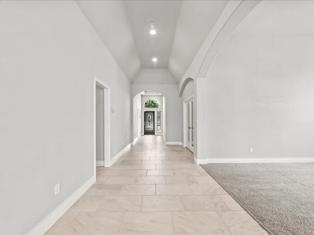 en view of an entryway of a house