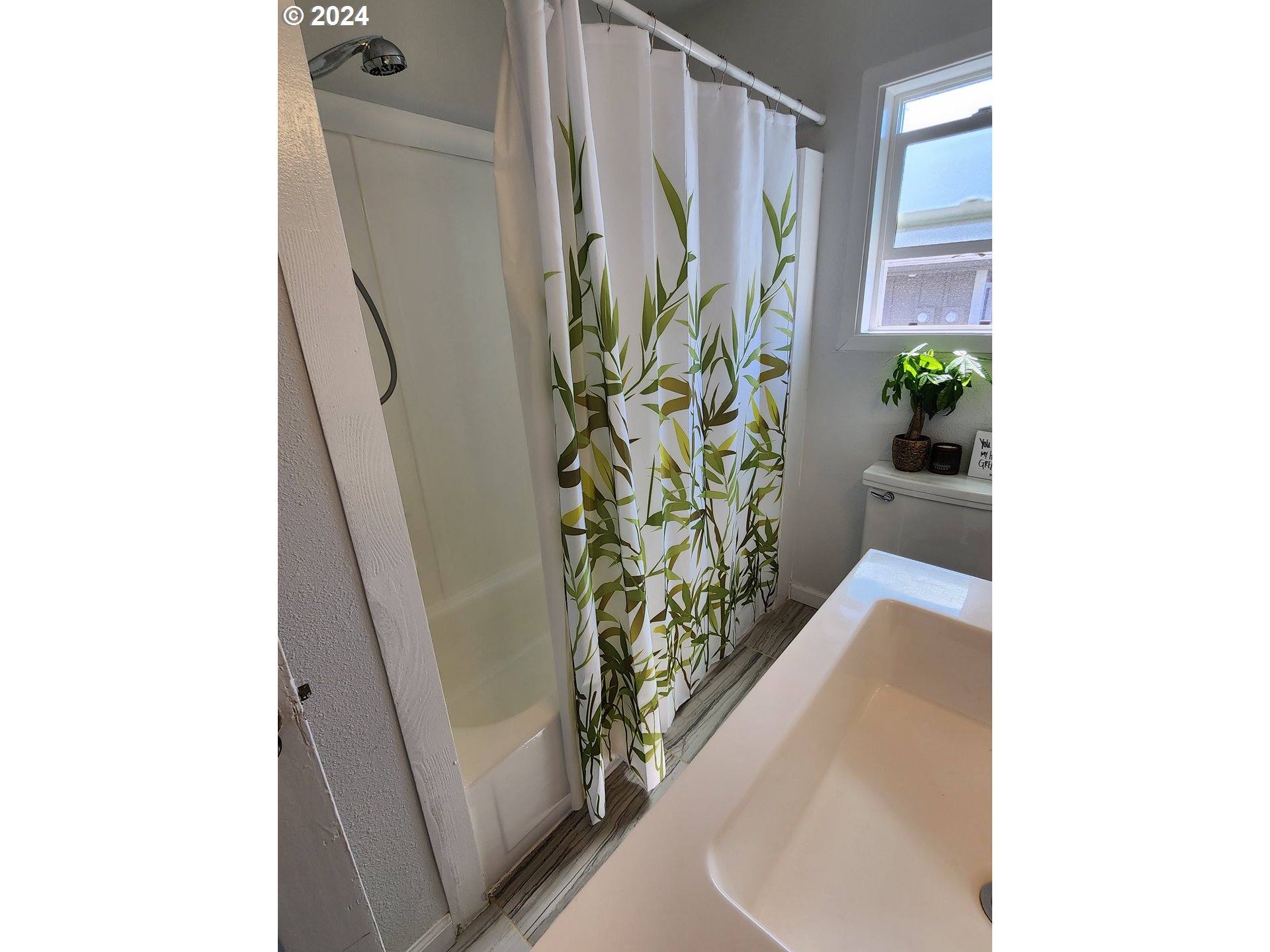 29840 Mary Street Gold Beach, OR 97444 - Photo 16 of 42