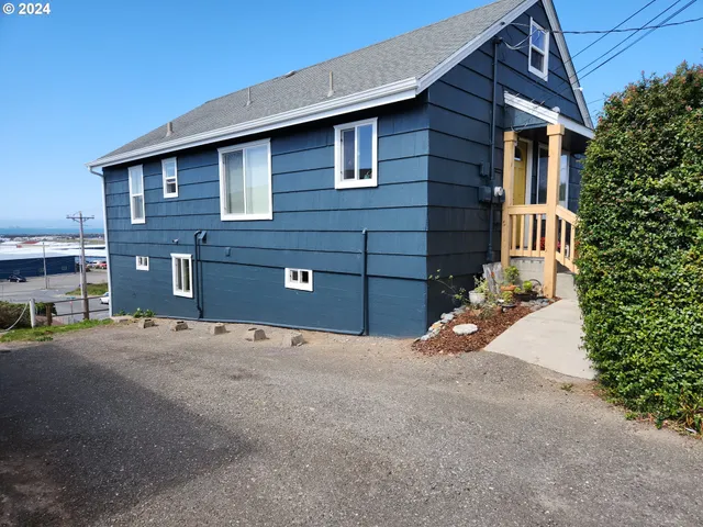 $424,000 | 29840 Mary Street, Gold Beach, OR 97444