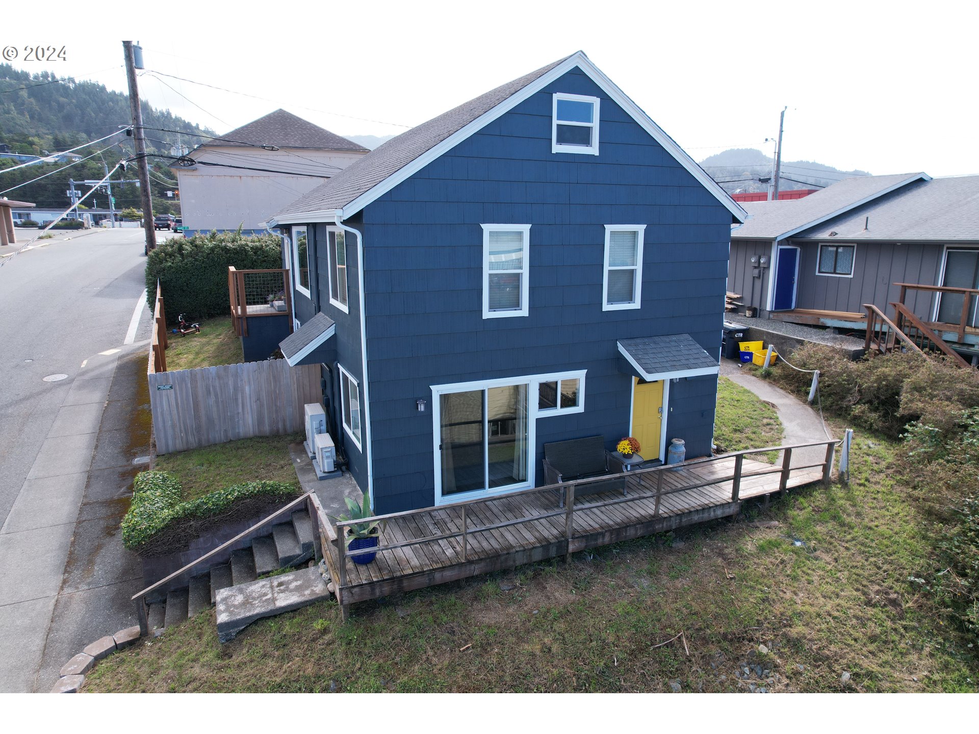 29840 Mary Street Gold Beach, OR 97444 - Photo 25 of 42