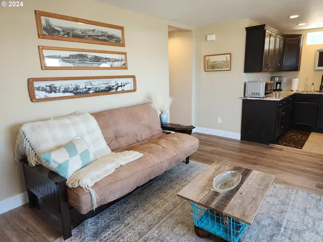 $424,000 | 29840 Mary Street, Gold Beach, OR 97444