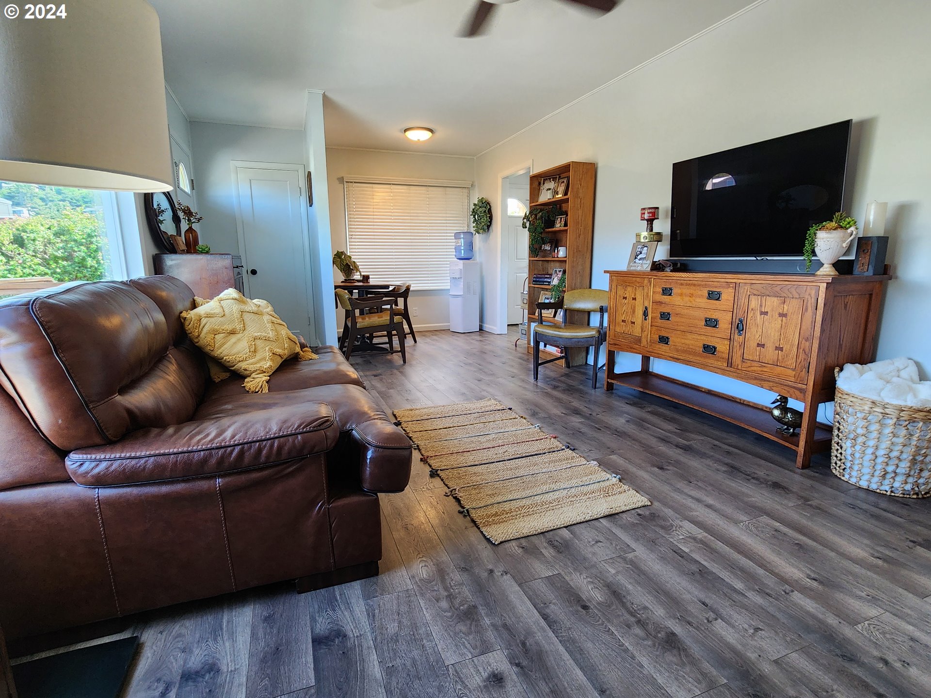 29840 Mary Street Gold Beach, OR 97444 - Photo 4 of 42