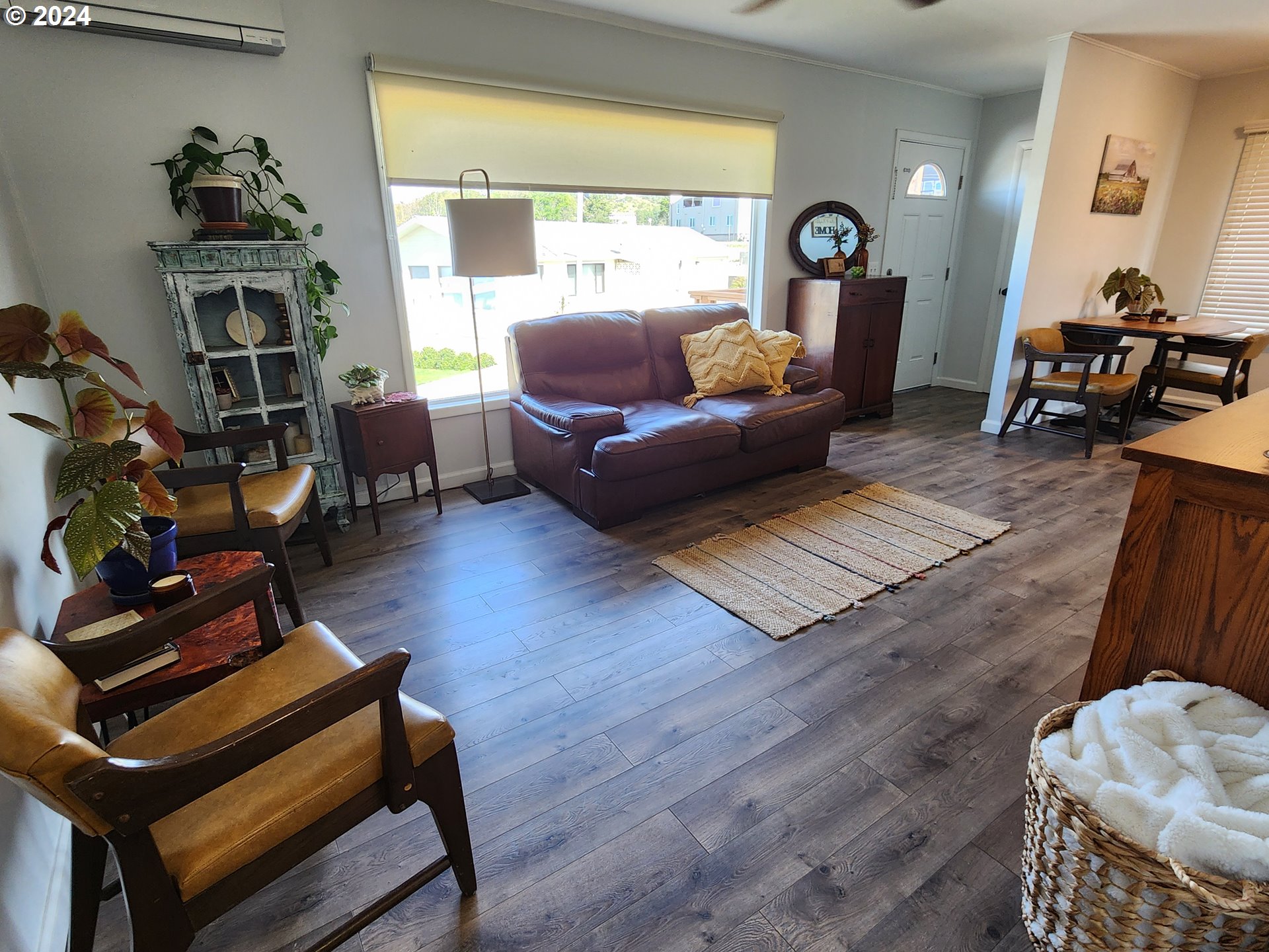 29840 Mary Street Gold Beach, OR 97444 - Photo 5 of 42