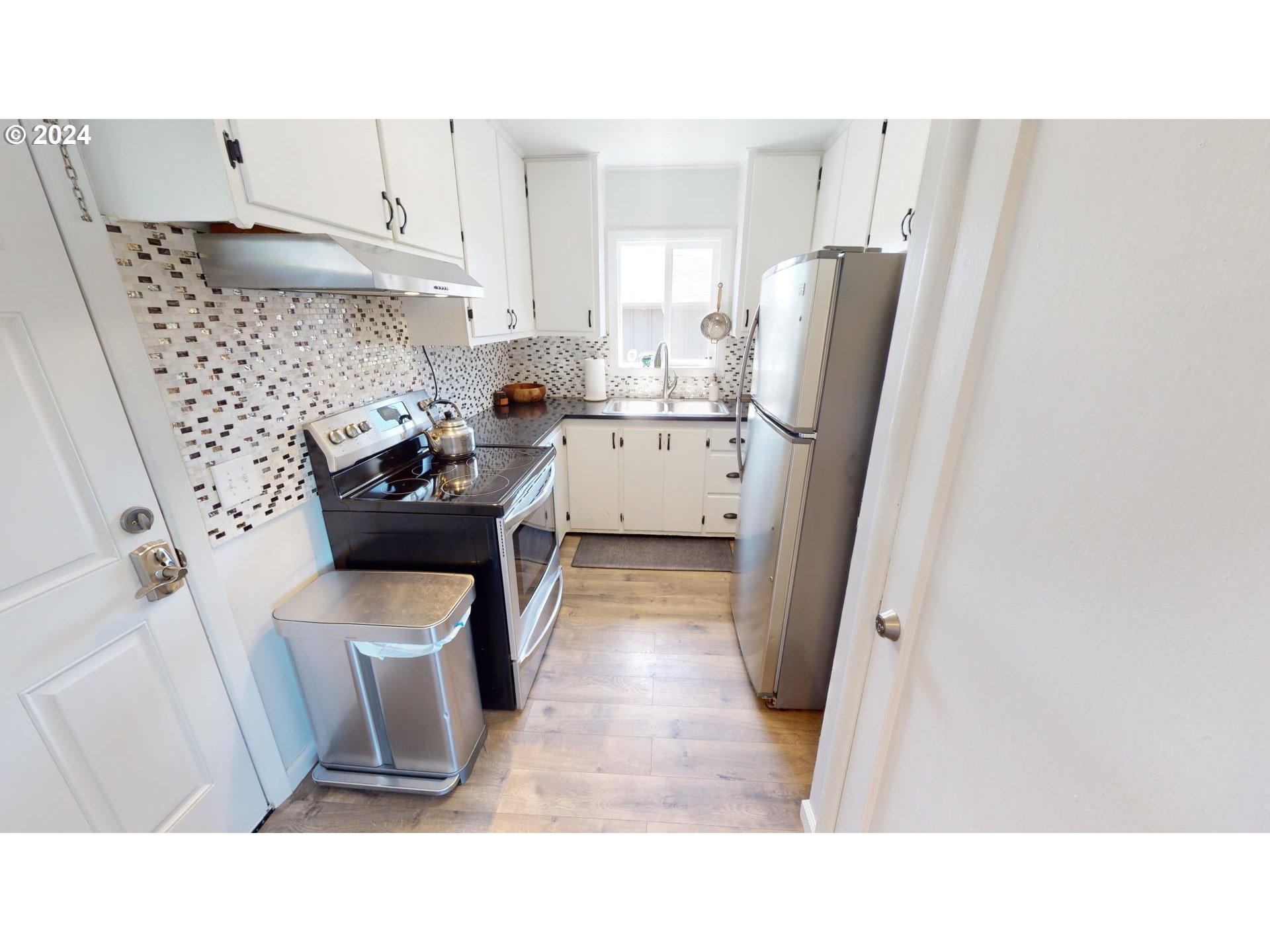 29840 Mary Street Gold Beach, OR 97444 - Photo 7 of 42