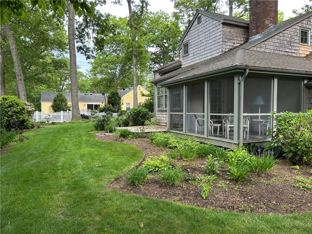 8 Old Chimney Road Barrington, RI 02806 - Photo 3 of 4