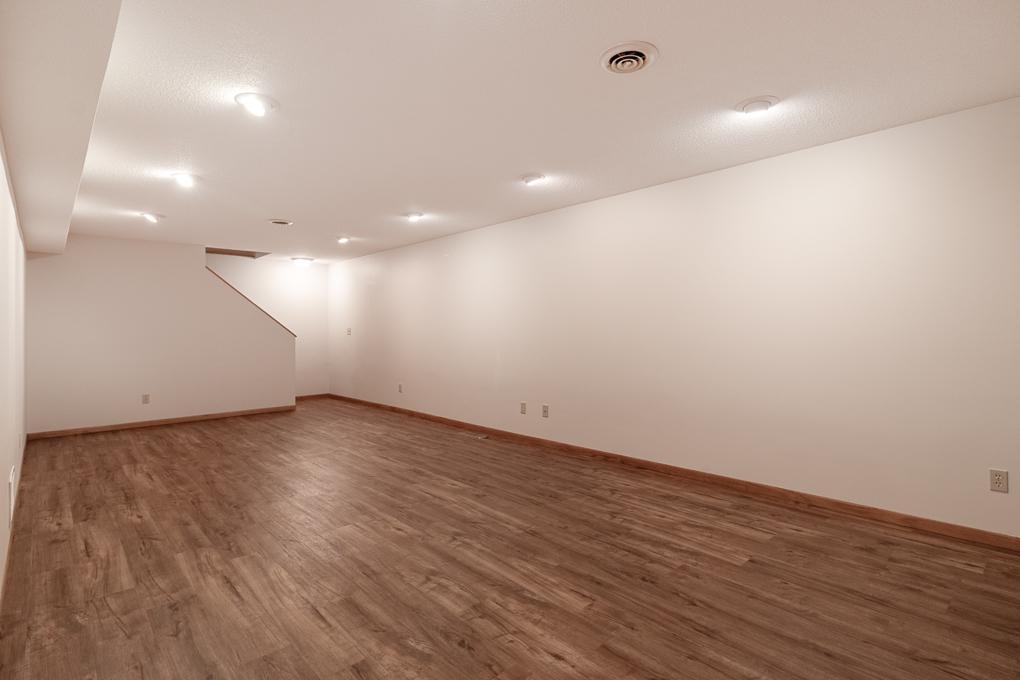 109 Creative Court Mankato, MN 56001 - Photo 34 of 46