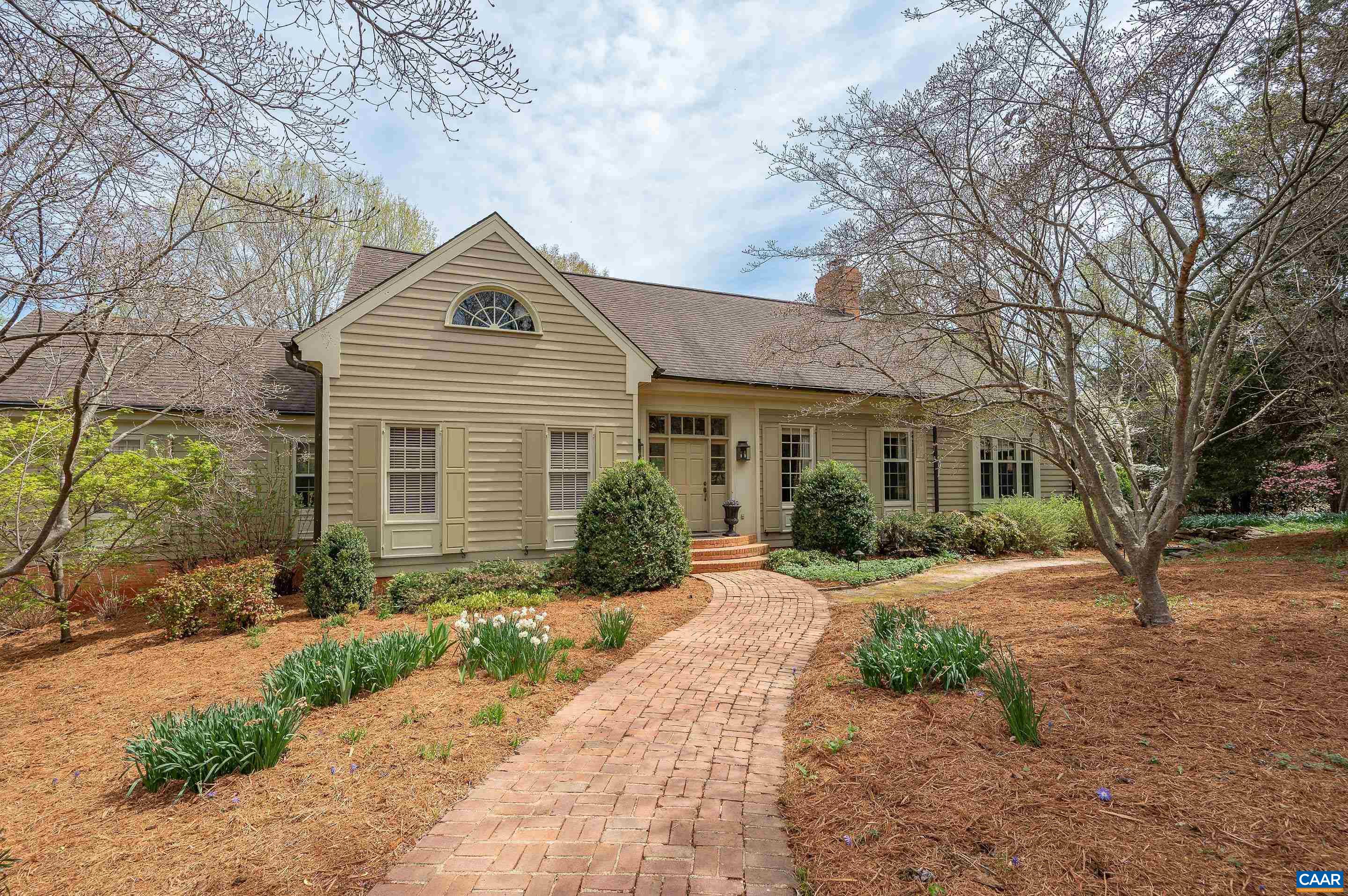 380 Spring Lane Charlottesville, VA 22903 - Photo 3 of 62 Gallery Image 3