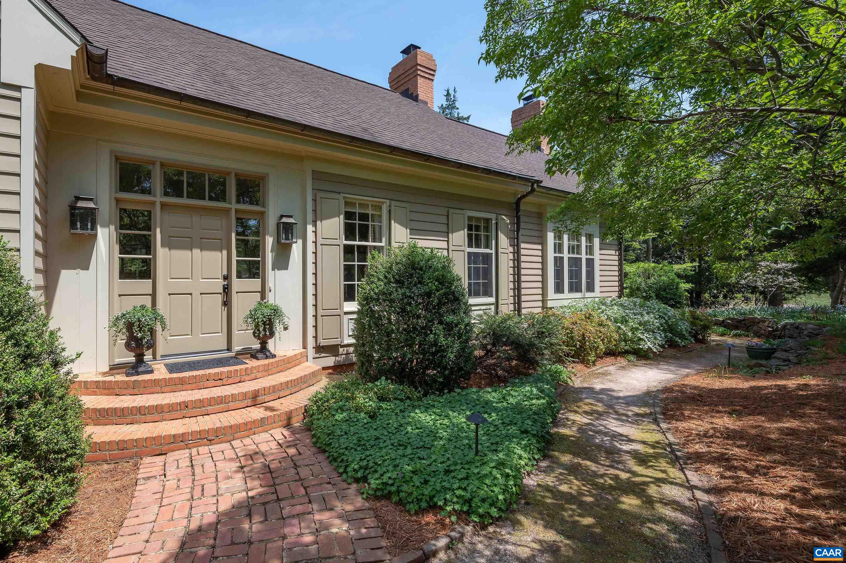 380 Spring Lane Charlottesville, VA 22903 - Photo 4 of 62 Gallery Image 4