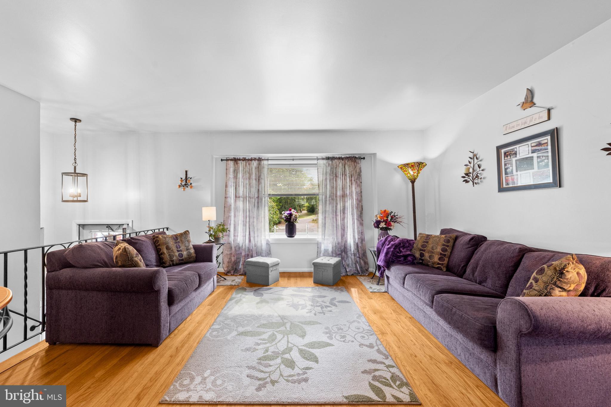 1606 Gordon Road Burlington, NJ 08016 - Photo 6 of 35 a living room with furniture and a couch