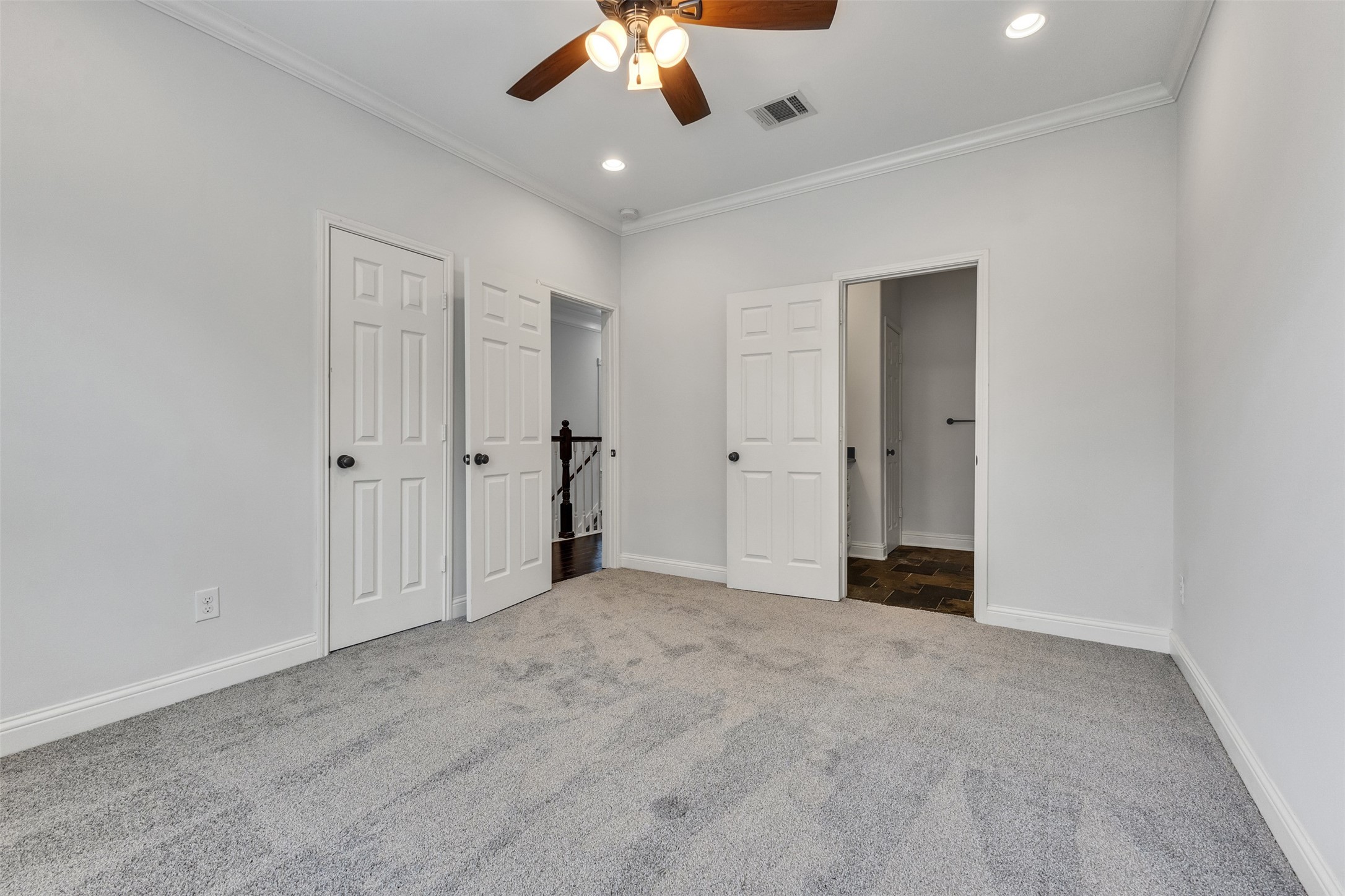 3911 Kennon Street, Unit A Houston, TX 77009 - Photo 11 of 14 a view of an empty room with a ceiling fan