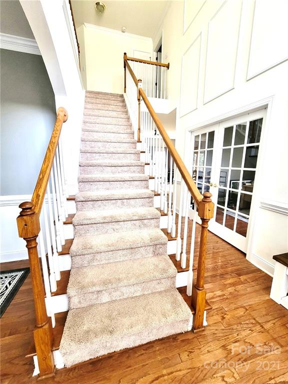 11402 Woodfire Road Charlotte, NC 28269 - Photo 2 of 24 a view of entryway