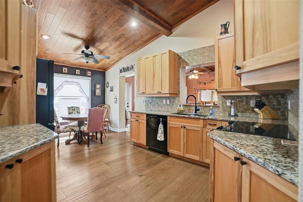 363 Royal Palm Way Spring Hill, FL 34608 - Photo 12 of 28