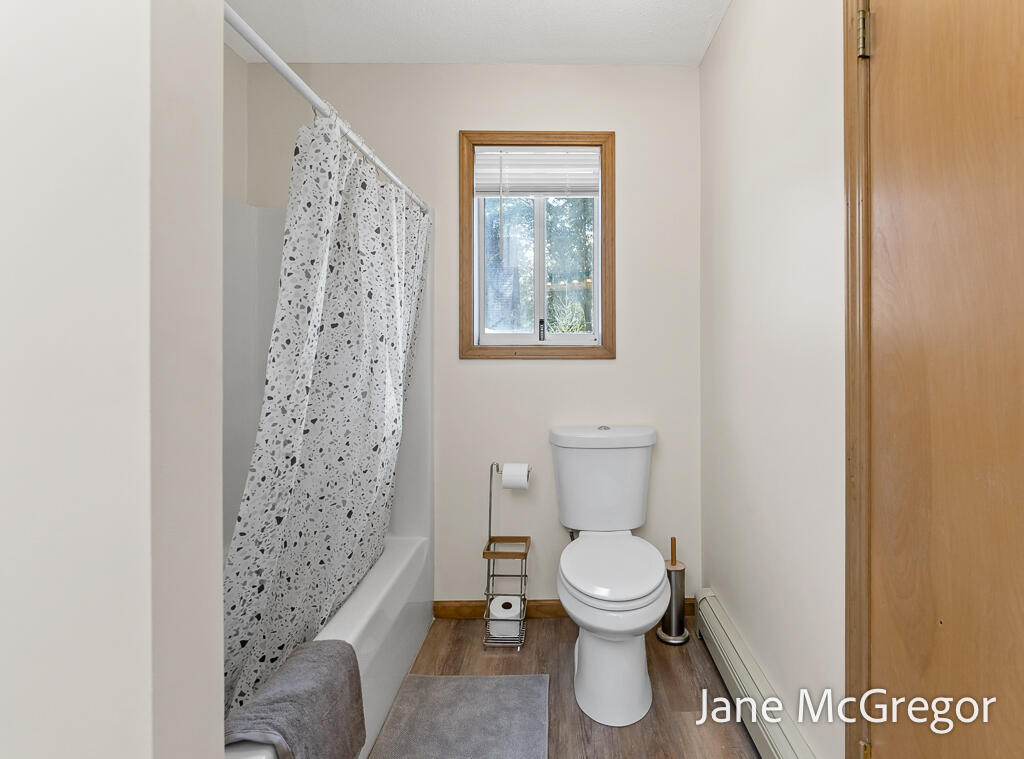 1044 Durham Road Muskegon, MI 49441 - Photo 20 of 60 1044DurhamRd-36LoRes