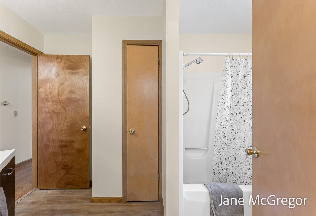 1044 Durham Road Muskegon, MI 49441 - Photo 21 of 60 1044DurhamRd-42LoRes