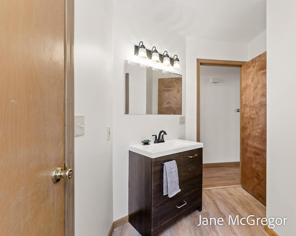 1044 Durham Road Muskegon, MI 49441 - Photo 22 of 60 1044DurhamRd-37LoRes