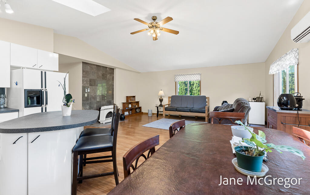 1044 Durham Road Muskegon, MI 49441 - Photo 9 of 60 1044DurhamRd-27LoRes