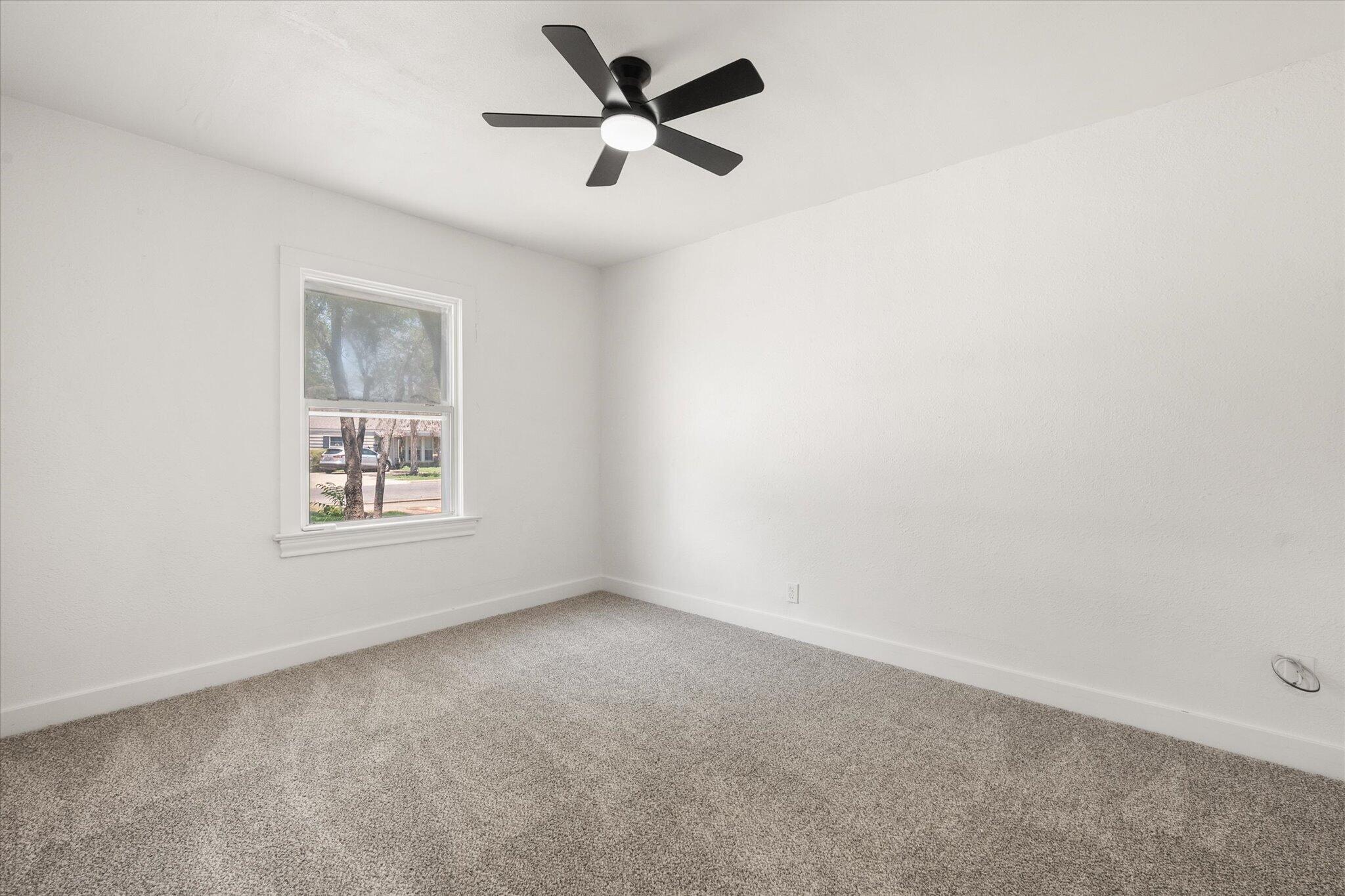 2425 32nd Street Lubbock, TX 79411 - Photo 14 of 20 19-2425 32nd St9718