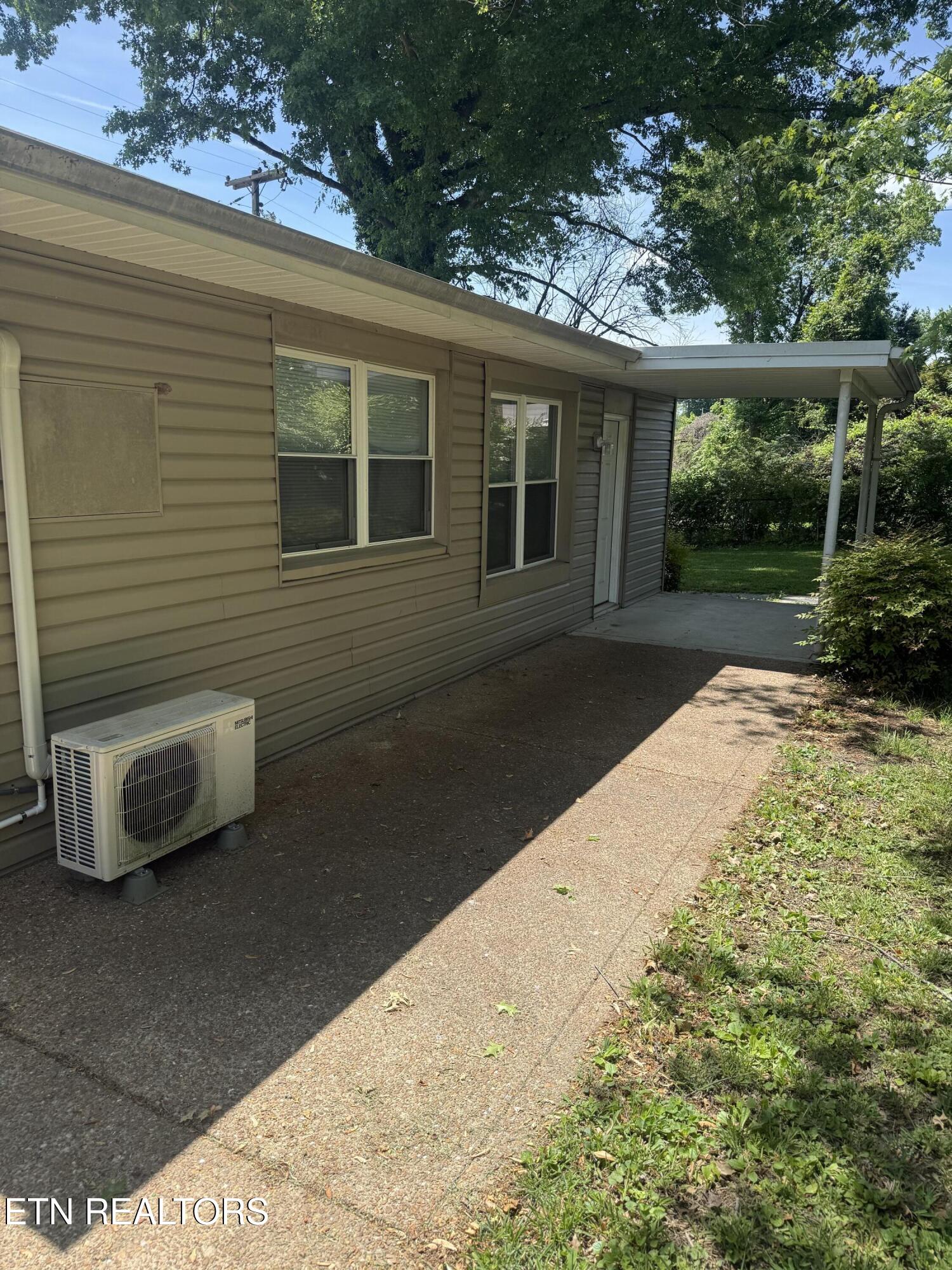 203 Northwestern Avenue Oak Ridge, TN 37830 - Photo 15 of 15 Private patio