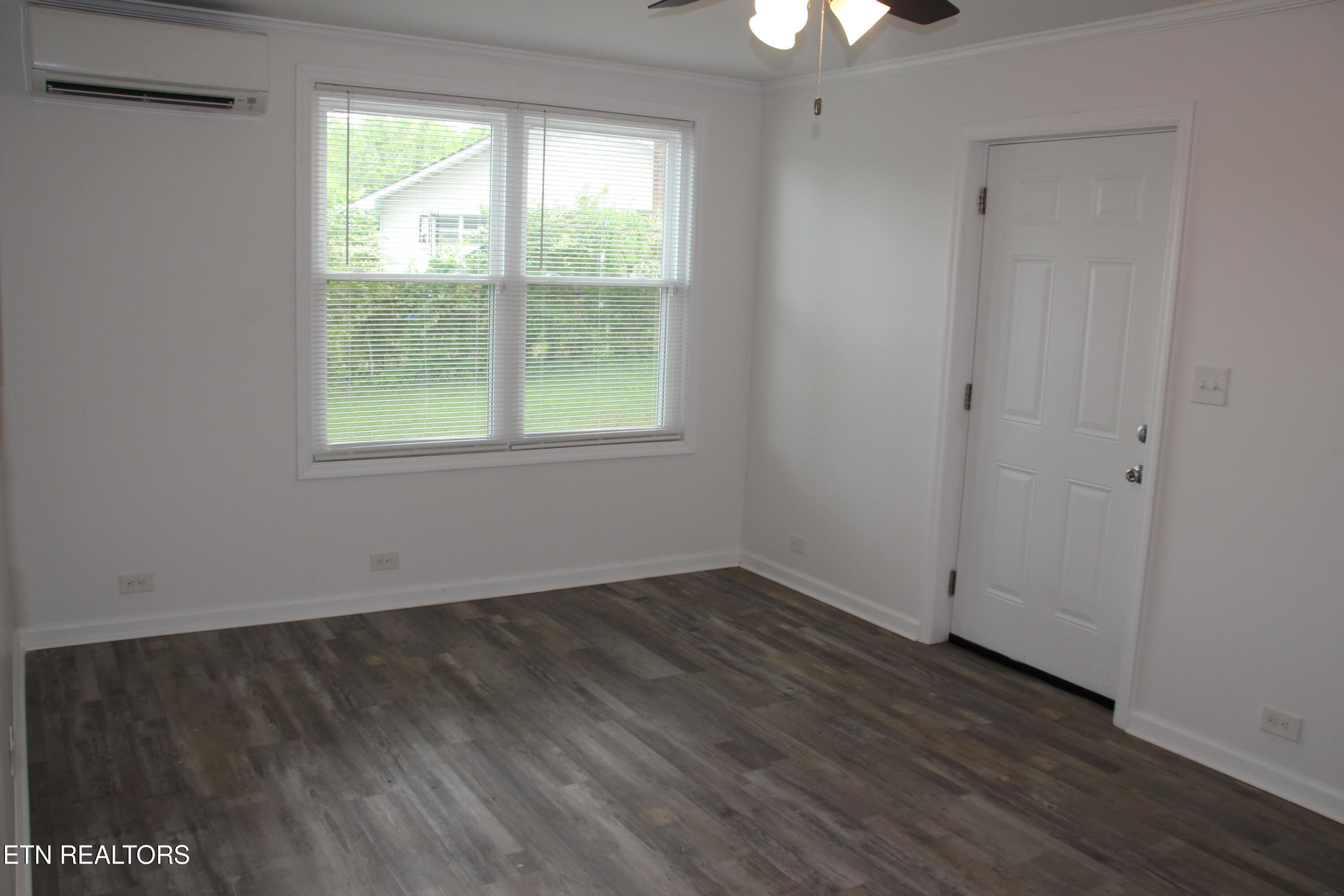 203 Northwestern Avenue Oak Ridge, TN 37830 - Photo 8 of 15 Rear entrance from living area