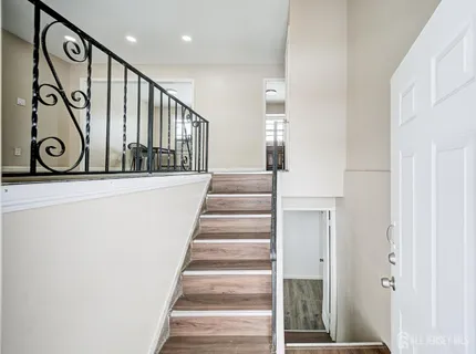 a view of livingroom with hardwood