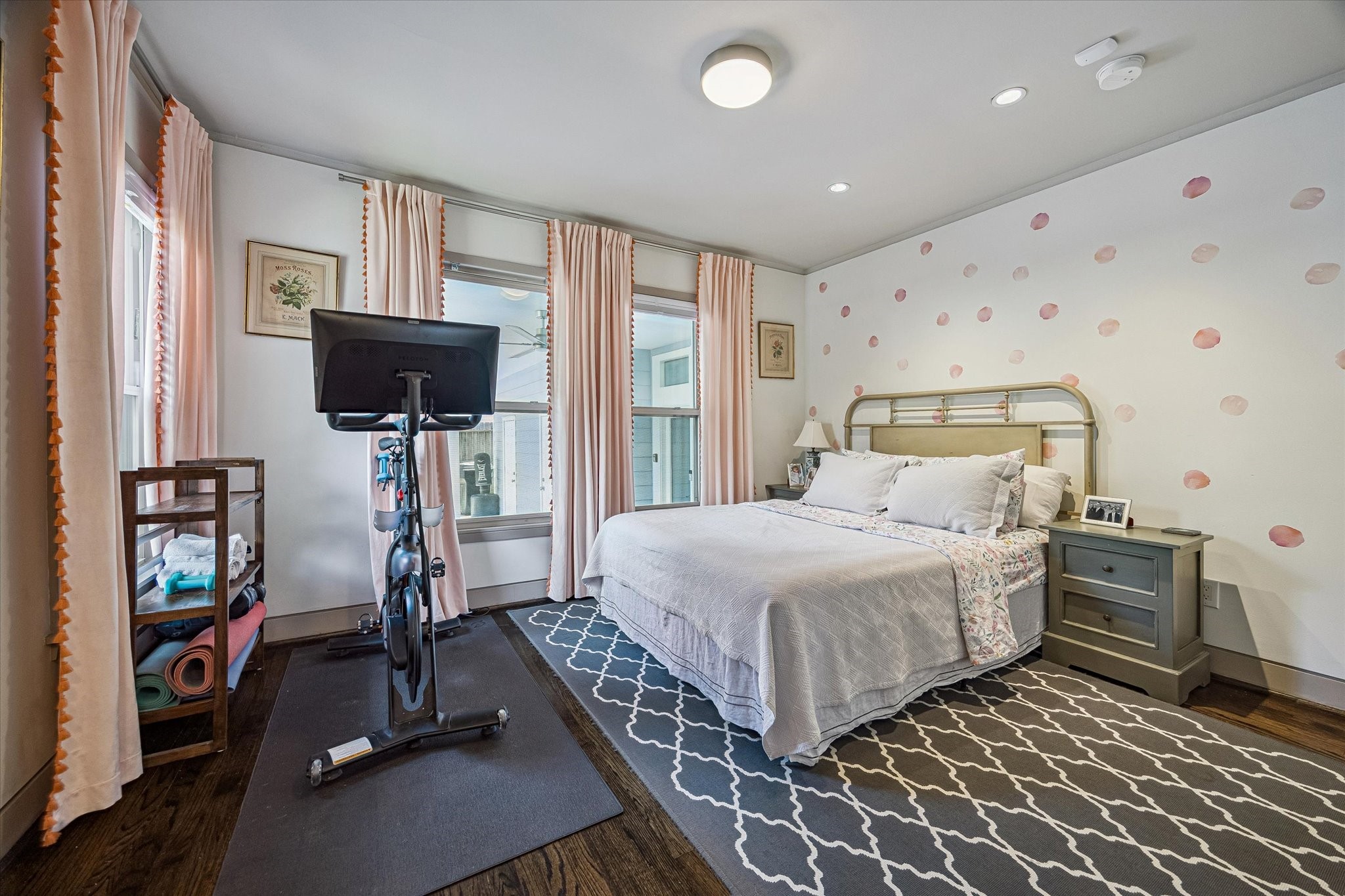 230 East 25th Street Houston, TX 77008 - Photo 25 of 50