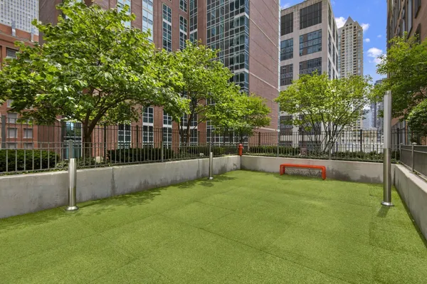 $4,300 | 845 North State Street, Unit 902, Chicago, IL 60610