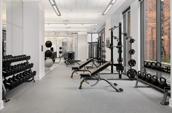 $4,300 | 845 North State Street, Unit 902, Chicago, IL 60610