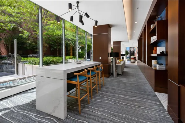 $4,300 | 845 North State Street, Unit 902, Chicago, IL 60610