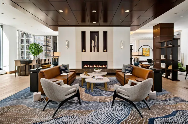 $4,300 | 845 North State Street, Unit 902, Chicago, IL 60610