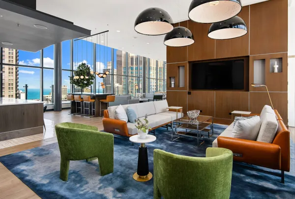 $4,300 | 845 North State Street, Unit 902, Chicago, IL 60610