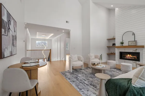 $2,450,000 | 14 Fiske Pond Road, Holliston, MA 01746