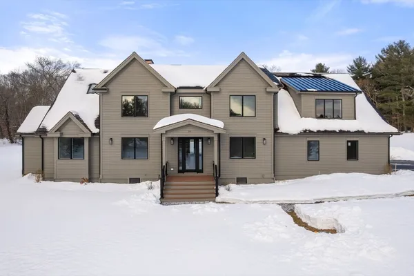 $2,450,000 | 14 Fiske Pond Road, Holliston, MA 01746