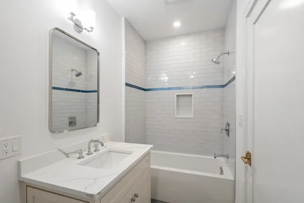 $2,450,000 | 14 Fiske Pond Road, Holliston, MA 01746