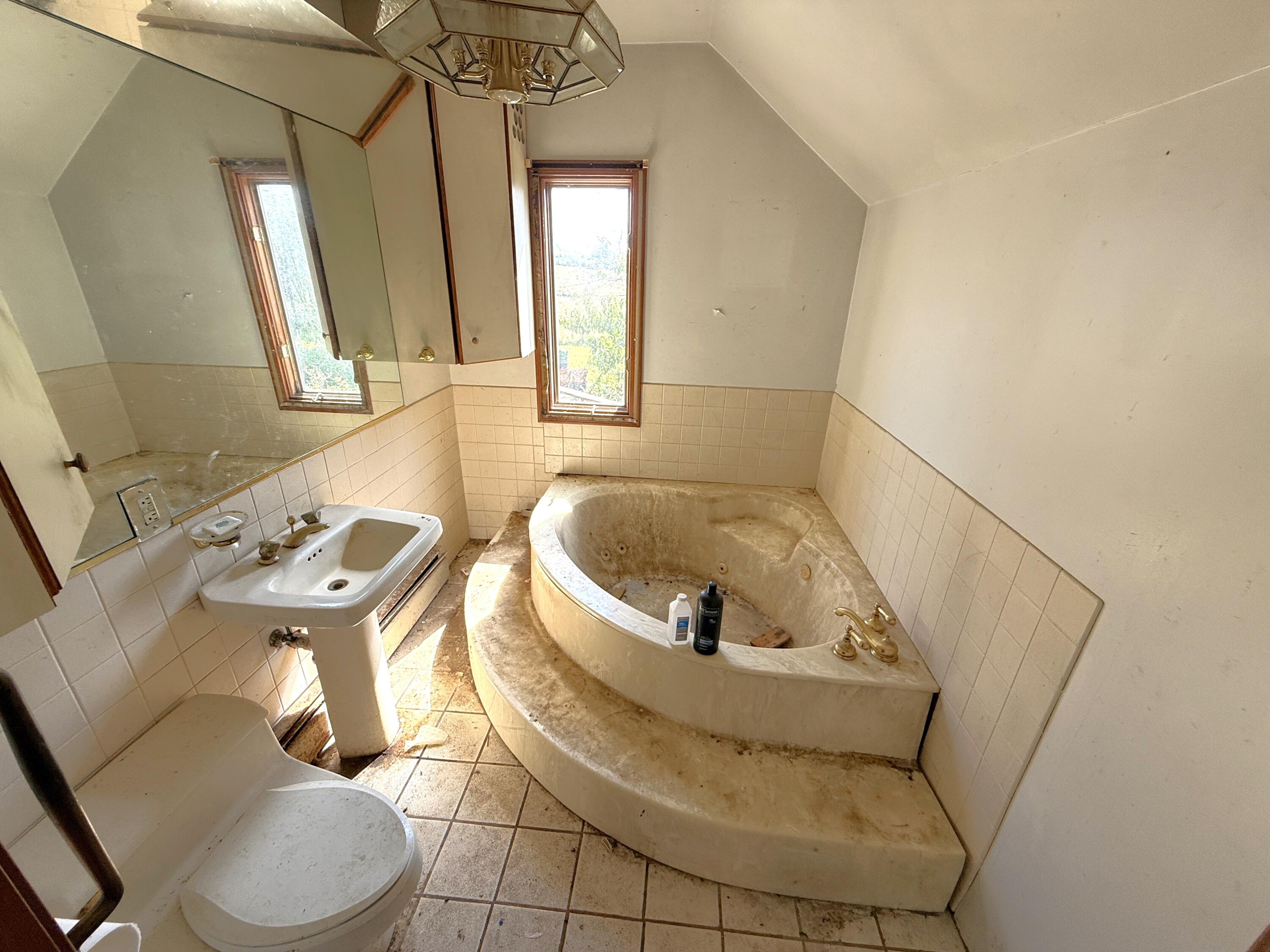 140 Ingraham Road South China, ME 04358 - Photo 13 of 41 1st Floor Bathroom