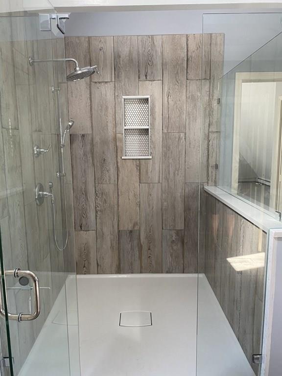 344 Walnut Plain Road Rochester, MA 02770 - Photo 30 of 42 a bathroom with a shower