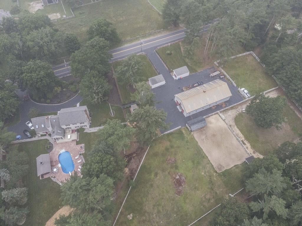 344 Walnut Plain Road Rochester, MA 02770 - Photo 41 of 42 view of a small yard