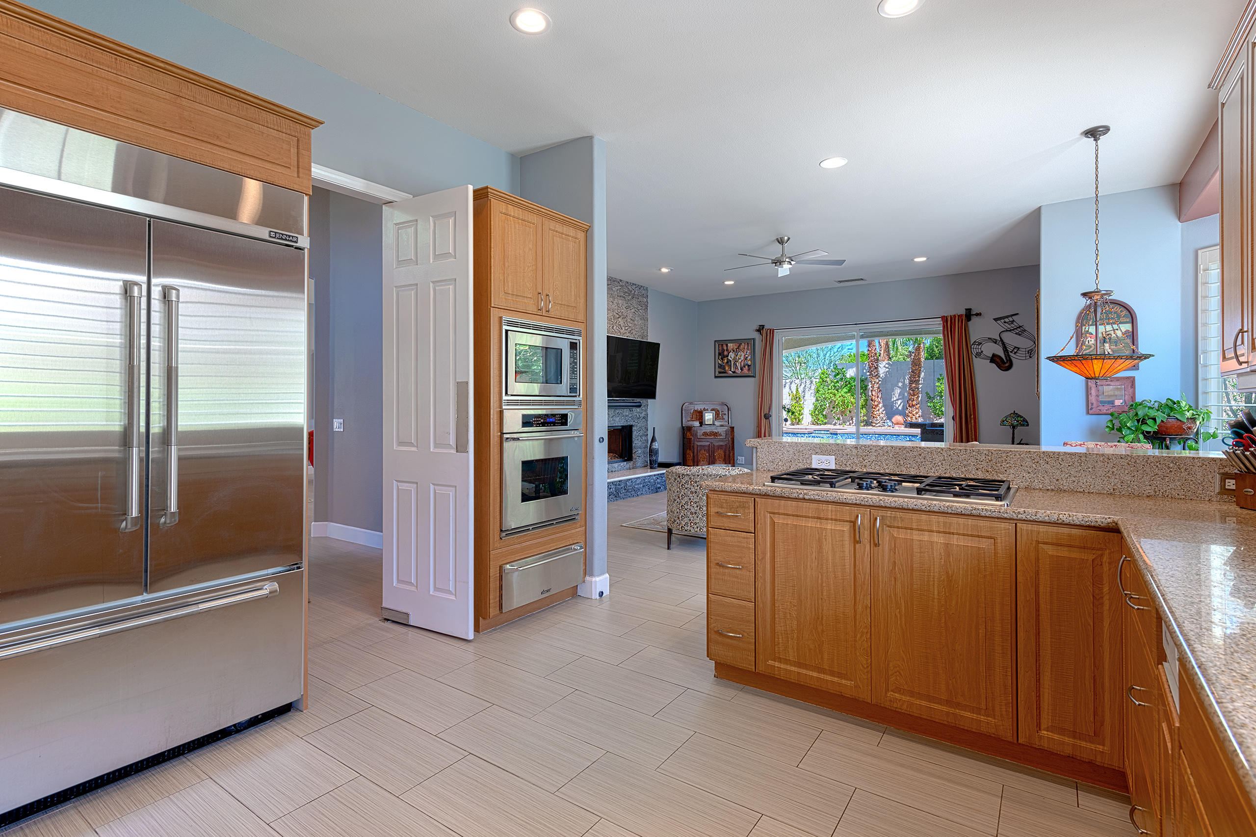 14 Bollinger Road Rancho Mirage, CA 92270 - Photo 7 of 31 0909
